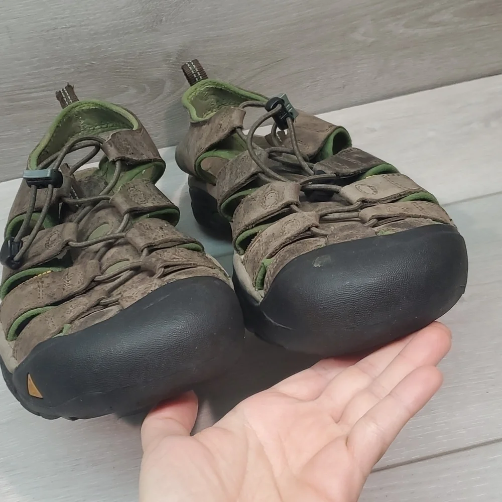 Keen Mens Outdoor Newport Hiking Comfort Waterproof Sandals shoes sz 11